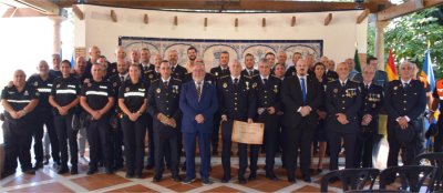 <a href='javascript:PopupPic('https://alhaurin.com/noticias/imagenes/Archivo/Policia_local_2.jpg')'><img src='https://alhaurin.com/nuevo/imagenes/lupita.gif'></a>