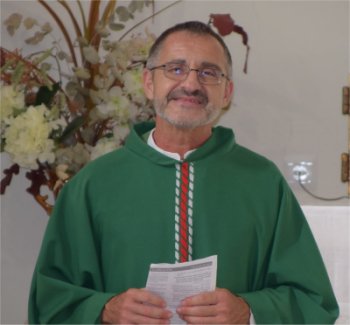 El párroco Reinaldo